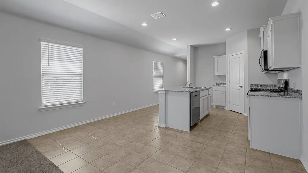 Image 31 representing the Amber by D.R. Horton in The Hills at Reunion, Newark, TX. Image 31 representing the Amber by D.R. Horton in The Hills at Reunion, Newark, TX.