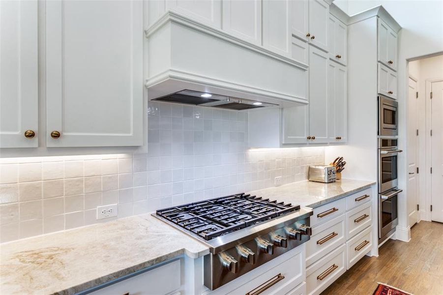 Furnished interior view inside a new home in , Fort Worth (Image 15).