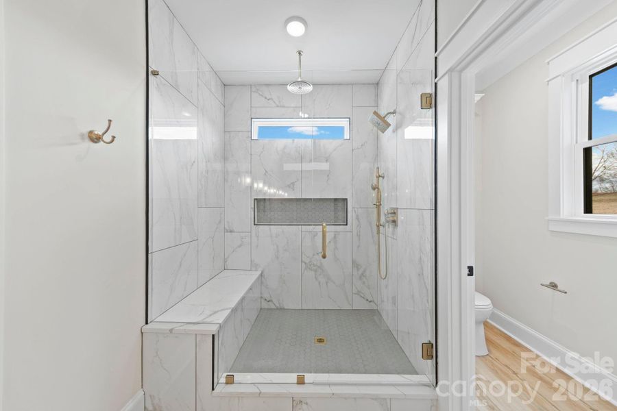 Primary Bath - Main Level