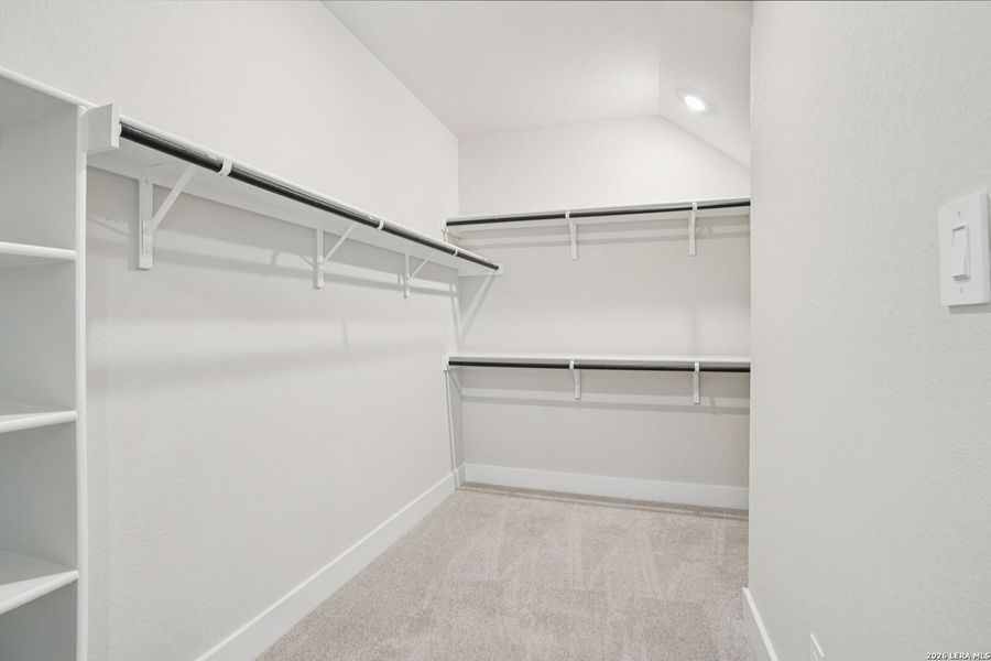 Spacious, unfurnished interior of a new home in Carmel Ranch, Schertz (Image 26).