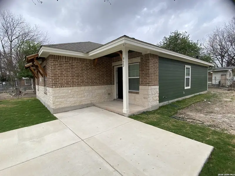 Exterior details and patio area of a home in , San Antonio (Image 3).