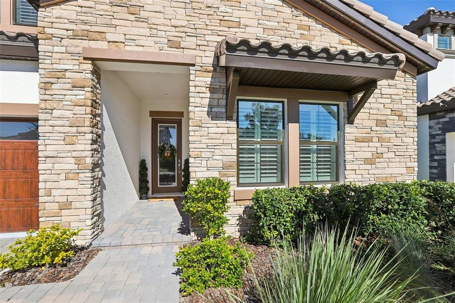 Exterior details and patio area of a home in , San Antonio (Image 4).