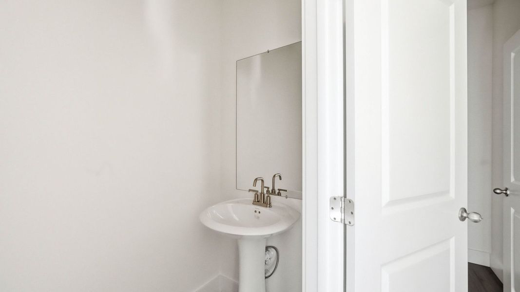 Close-up of interior finishes inside a home in Polo Fields, Kingsport (Image 12).