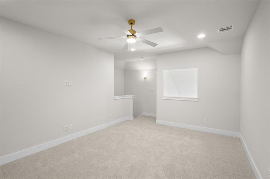 Spacious, unfurnished interior of a new home in The Retreat, Waxahachie (Image 34). Spacious, unfurnished interior of a new home in The Retreat, Waxahachie (Image 34).