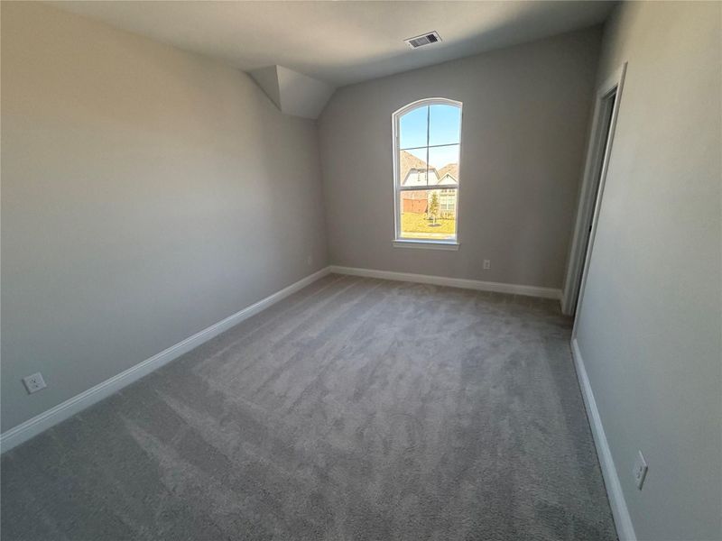 Spacious, unfurnished interior of a new home in Brookewater, Rosenberg (Image 38).