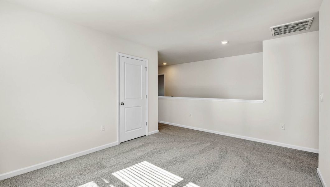 Spacious, unfurnished interior of a new home in Spring Ridge, Anderson (Image 22).