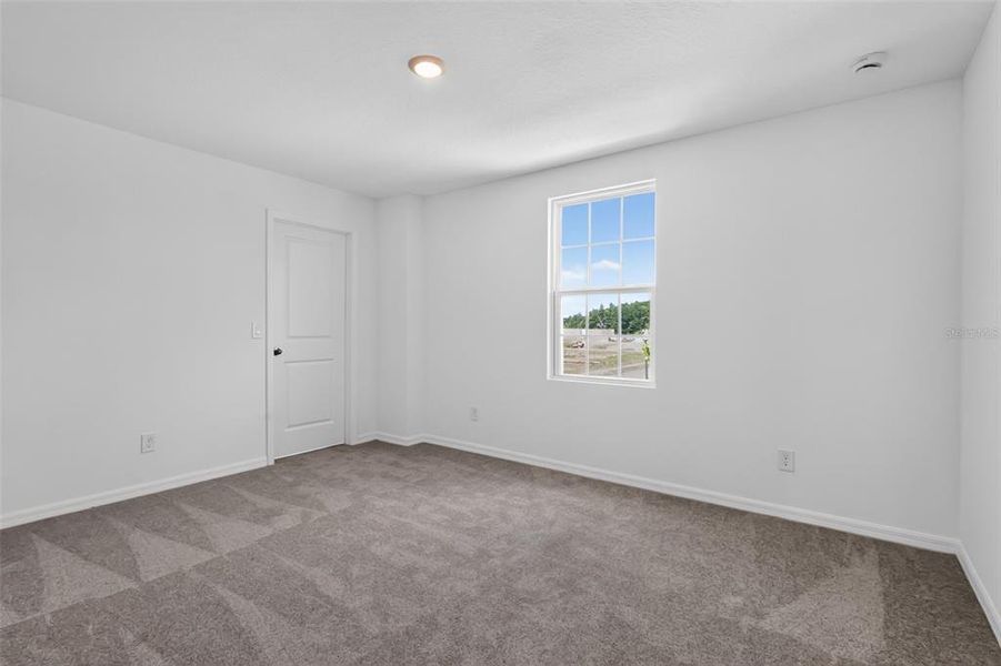 Spacious, unfurnished interior of a new home in , Kissimmee (Image 29).