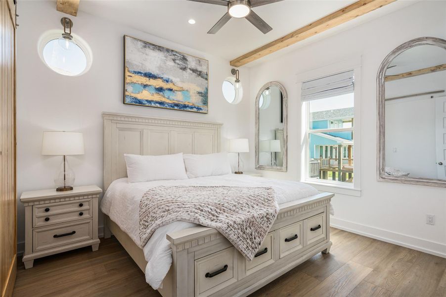 Furnished interior view inside a new home in , Bolivar Peninsula (Image 31).