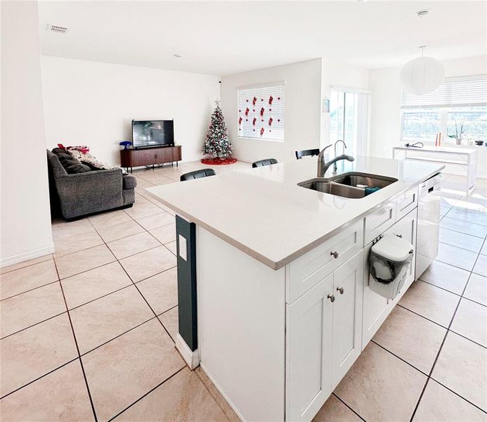 Furnished interior view inside a new home in Harmony at Lake Eloise, Winter Haven (Image 6). Furnished interior view inside a new home in Harmony at Lake Eloise, Winter Haven (Image 6).