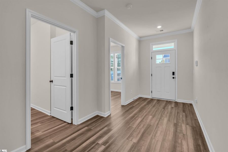 Spacious, unfurnished interior of a new home in Halton Oaks, Spartanburg (Image 14).