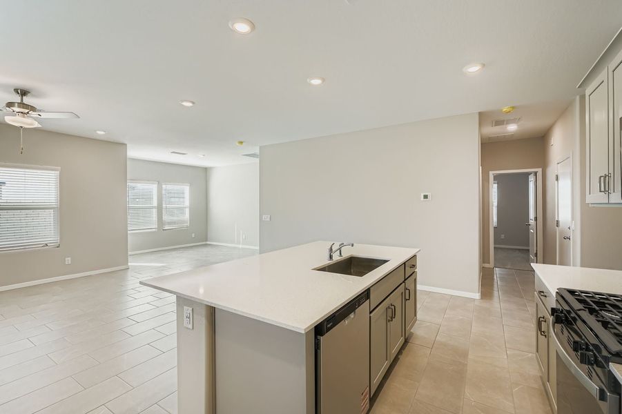 New Home in Maricopa, AZ.  - Slide 11