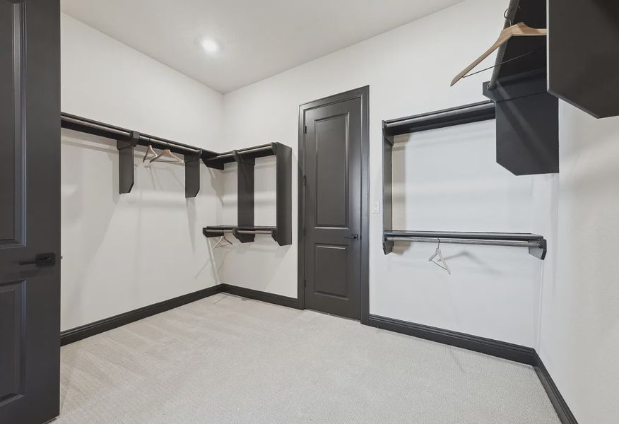 Plan 5029 Closet - Staged - 10 of 19