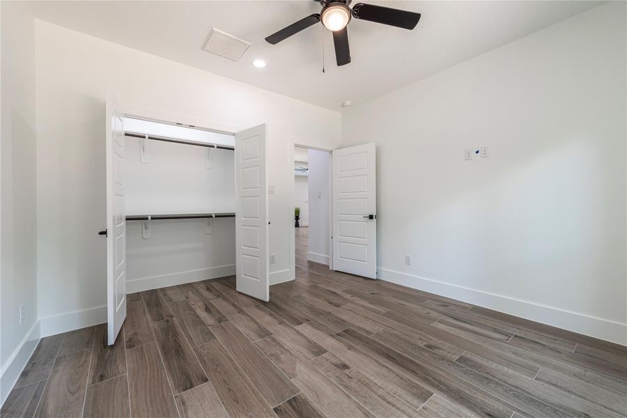 Spacious, unfurnished interior of a new home in , Dayton (Image 27).