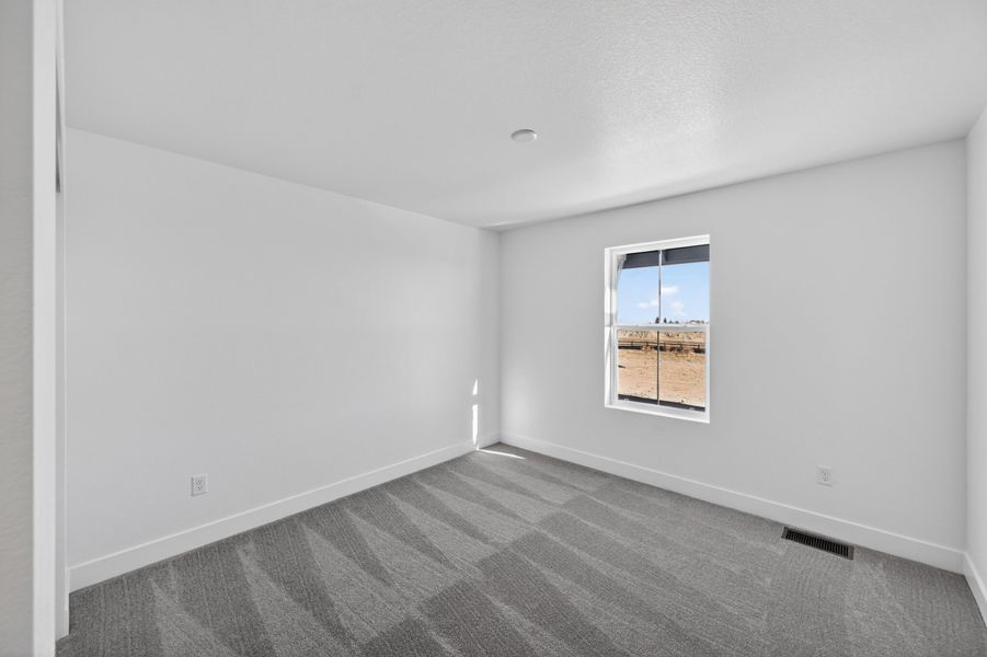Spacious, unfurnished interior of a new home in Macanta, Castle Rock (Image 18).