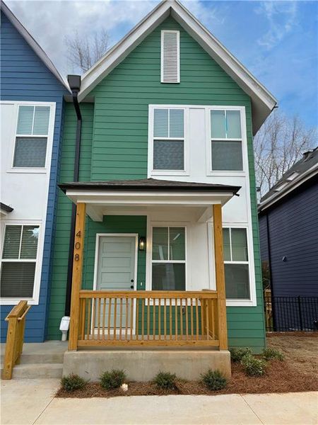 Exterior details and patio area of a home in Avenue at Oakland City, Atlanta (Image 3).