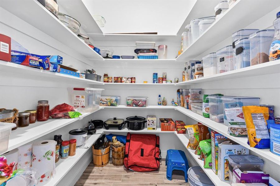 Furnished interior view inside a new home in , Leonard (Image 31).