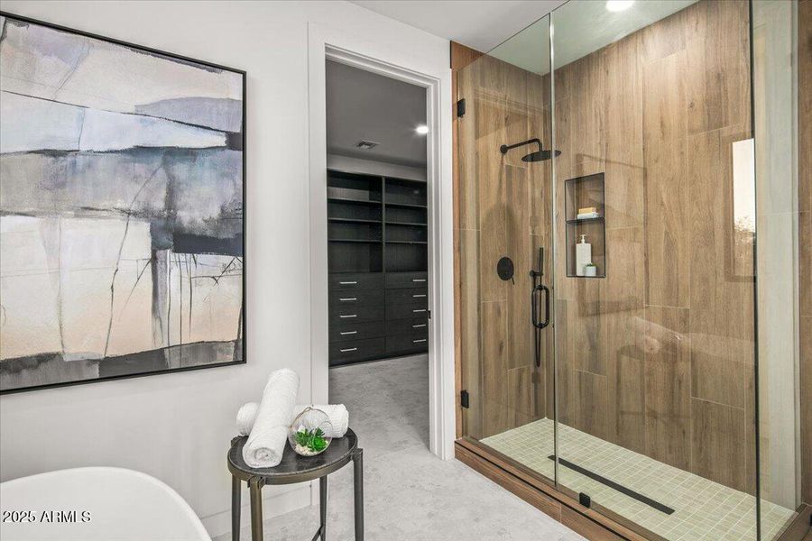 085-Upstairs Bath ~ Showers 085-Upstairs Bath ~ Showers