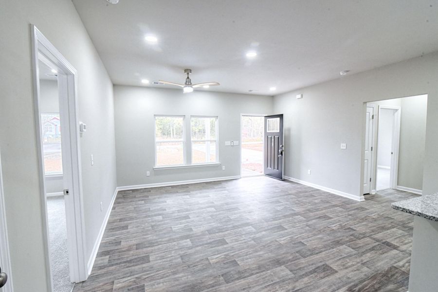 Spacious, unfurnished interior of a new home in , Orangeburg (Image 12).