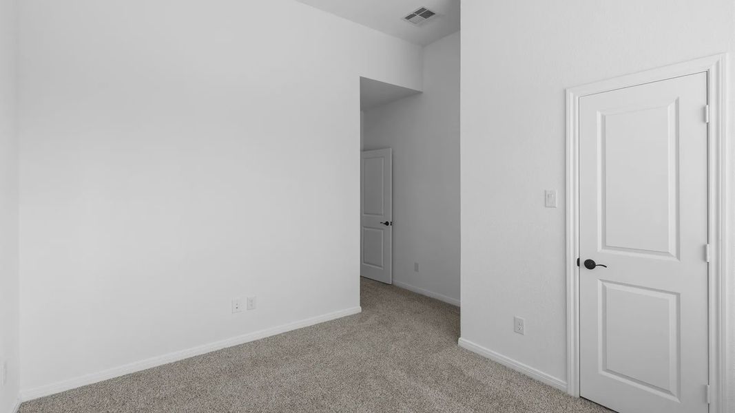 Spacious, unfurnished interior of a new home in Woodforest, Montgomery (Image 16).