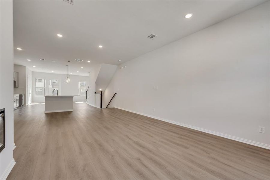Spacious, unfurnished interior of a new home in City Point, North Richland Hills (Image 21).