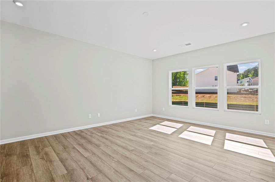 Spacious, unfurnished interior of a new home in Sage Woods, Dallas (Image 31).