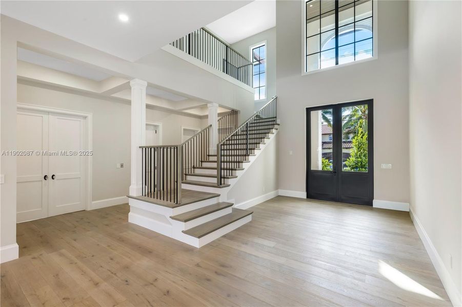 Spacious, unfurnished interior of a new home in , Fort Lauderdale (Image 35). Spacious, unfurnished interior of a new home in , Fort Lauderdale (Image 35).