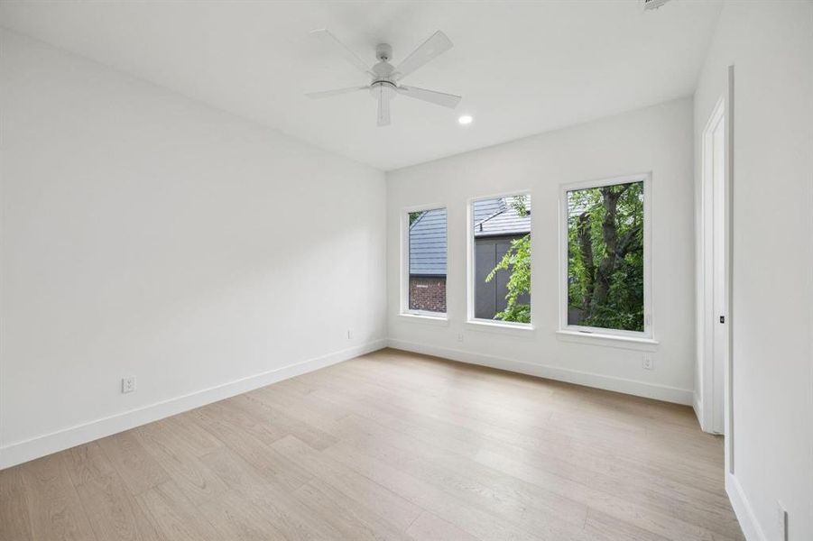 Spacious, unfurnished interior of a new home in , Dallas (Image 23).