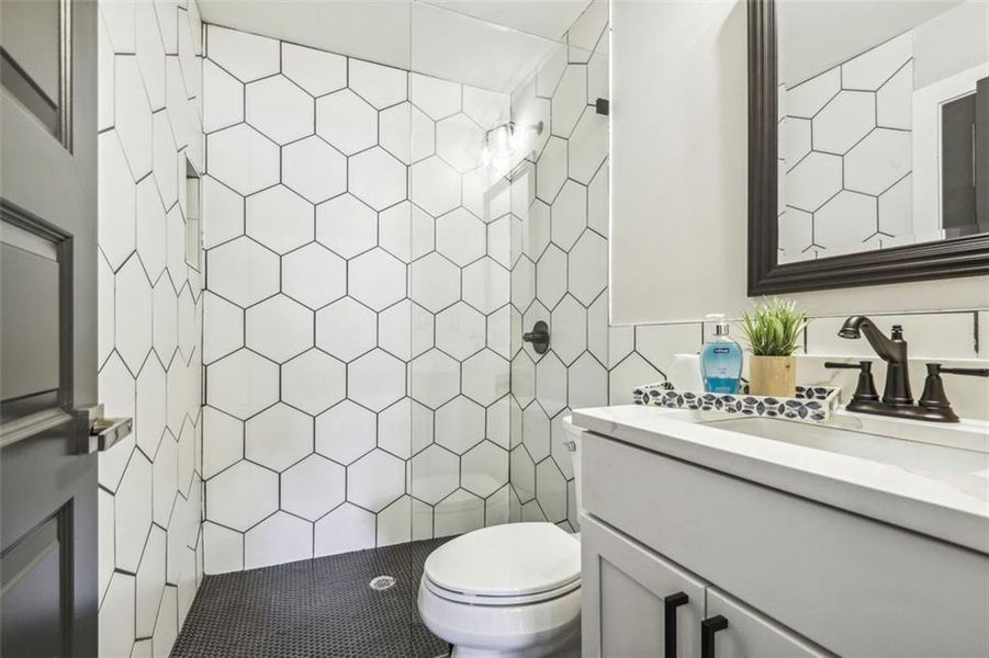 Furnished interior view inside a new home in , Atlanta (Image 10). Furnished interior view inside a new home in , Atlanta (Image 10).