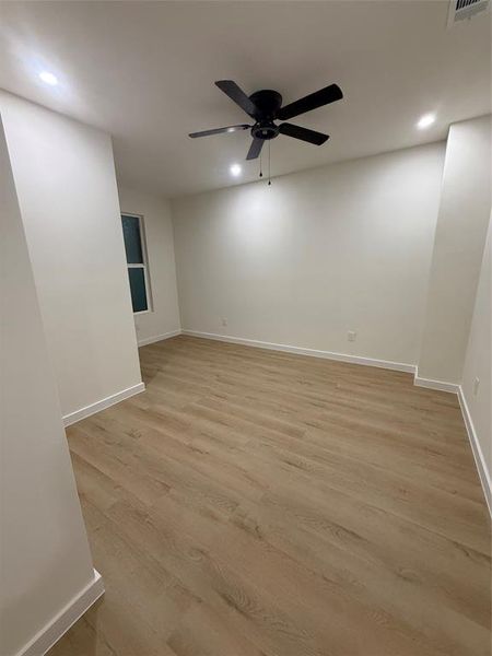 Spacious, unfurnished interior of a new home in , Dallas (Image 14).