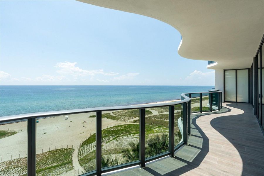 Expansive Ocean View Balcony Expansive Ocean View Balcony