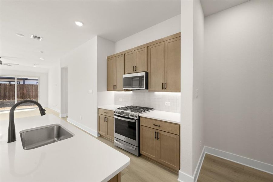 7413 Autumn Hill- Kitchen-4