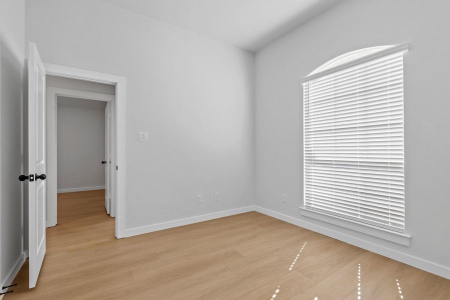 Representative unfurnished interior of a home built from the Iverson I by Cheldan Homes in Pitcock Addition, Graham (Image 57).