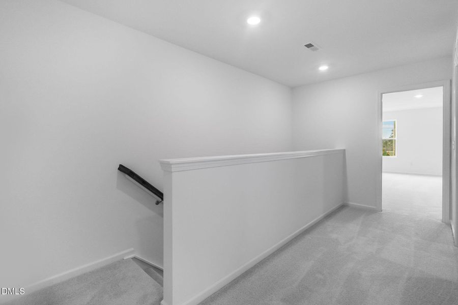 SUN_Everlee_Pic_CarsonII_QMI_237_Hall_1o