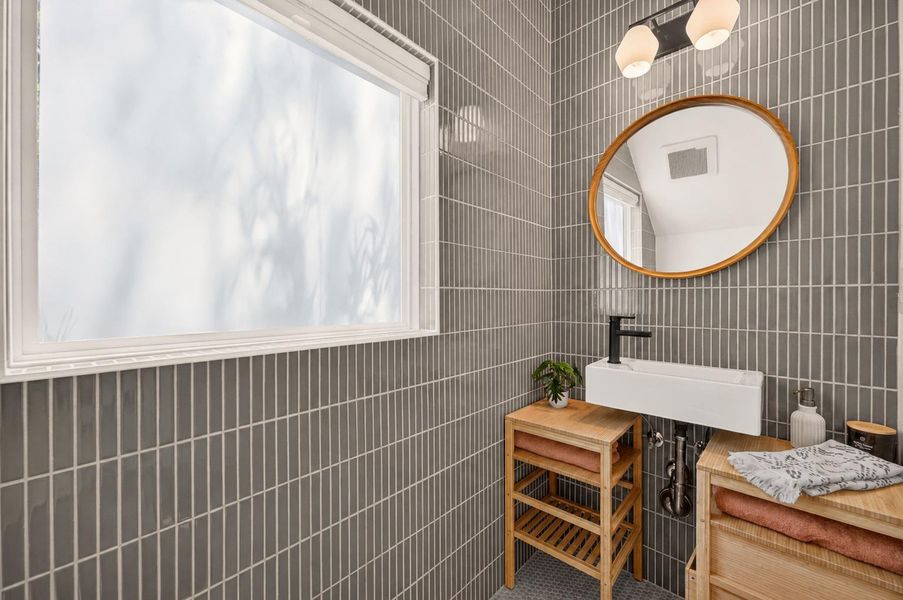 Furnished interior view inside a new home in , Austin (Image 5).