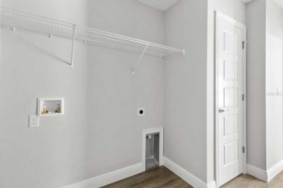 Spacious, unfurnished interior of a new home in , Citrus Springs (Image 17).