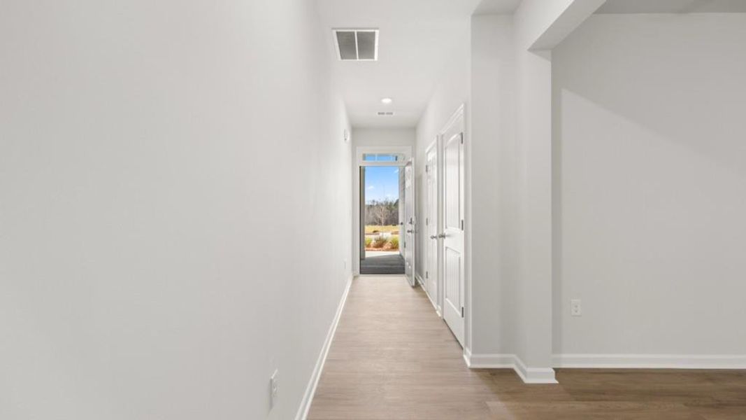 Spacious, unfurnished interior of a new home in Hughes Court, Dawsonville (Image 13).