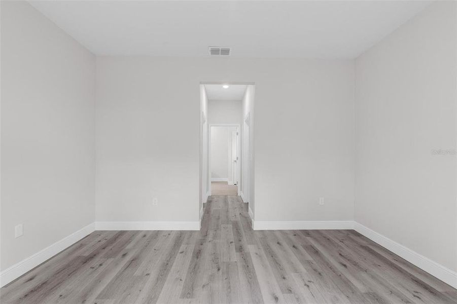 Spacious, unfurnished interior of a new home in , Citrus Springs (Image 47).
