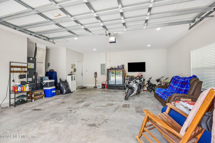 Spacious, unfurnished interior of a new home in , Macclenny (Image 21). Spacious, unfurnished interior of a new home in , Macclenny (Image 21).