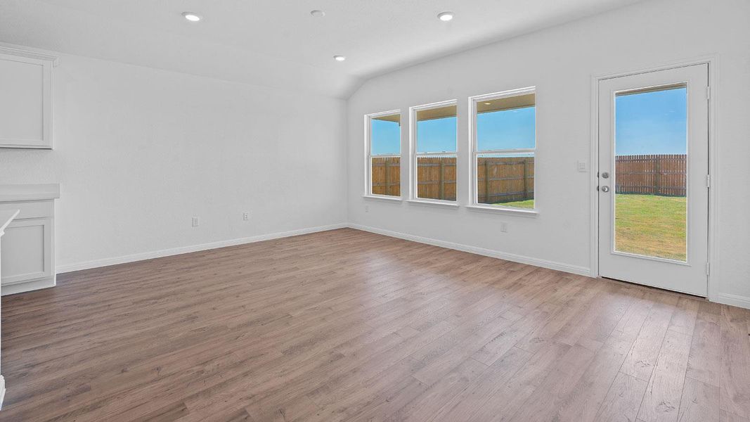 Spacious, unfurnished interior of a new home in Prairie Lakes, Buda (Image 27).