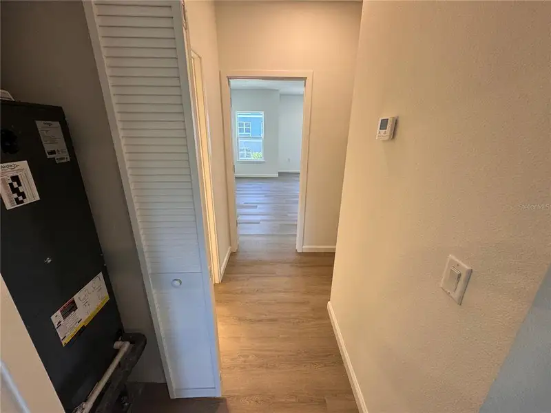 Spacious, unfurnished interior of a new home in , Orlando (Image 6).