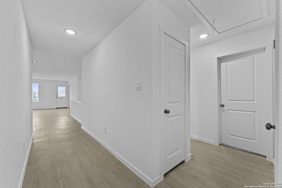 Spacious, unfurnished interior of a new home in , New Braunfels (Image 21).