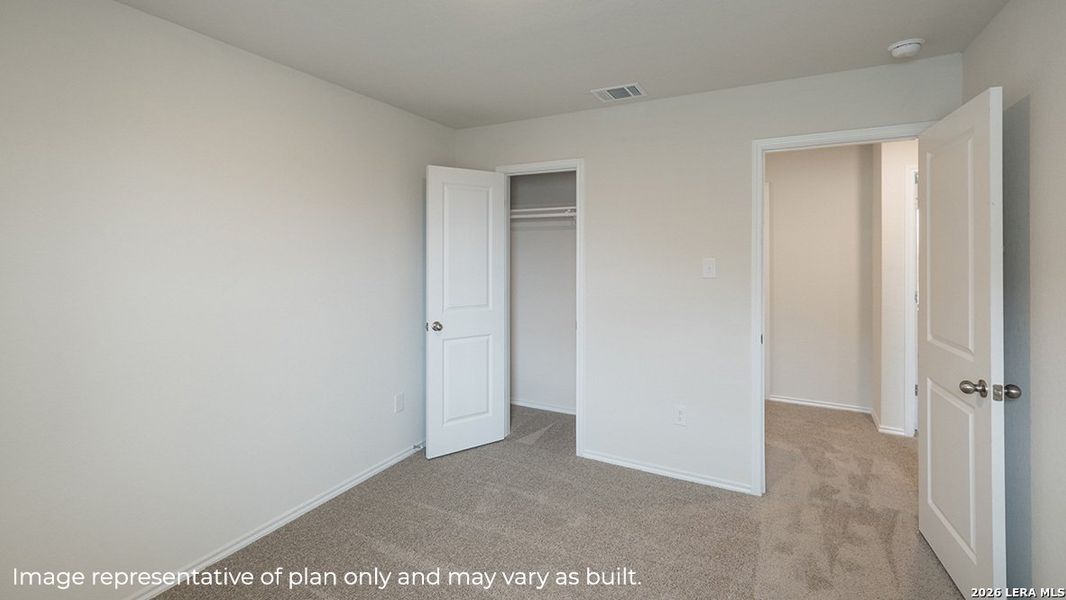 Spacious, unfurnished interior of a new home in Seneca Trails, San Antonio (Image 10).