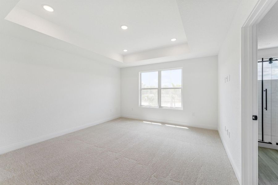 Spacious, unfurnished interior of a new home in Salerno Reserve Townhomes, Stuart (Image 18).