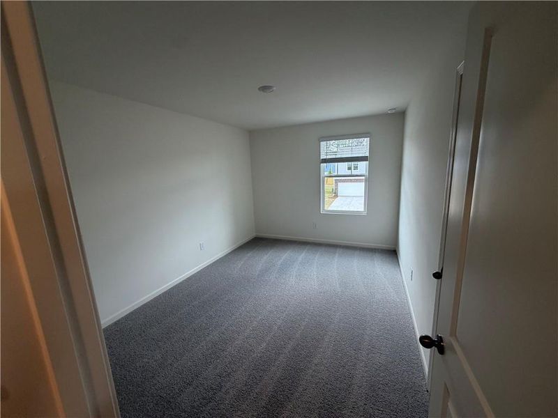 Spacious, unfurnished interior of a new home in Mt. Tabor Ridge, Dallas (Image 11).