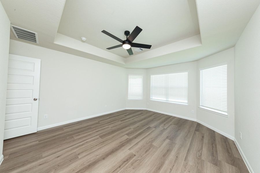 Spacious, unfurnished interior of a new home in Townsend Reserve, Splendora (Image 14).