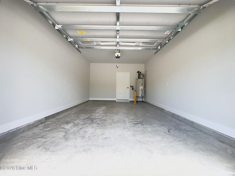 Spacious, unfurnished interior of a new home in Autumn Trail, Bolivia (Image 22).