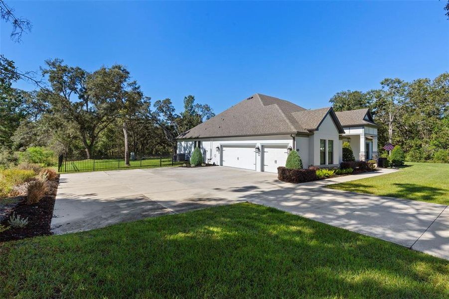 Image 56 of a home in Bella Terra. Image 56 of a home in Bella Terra.