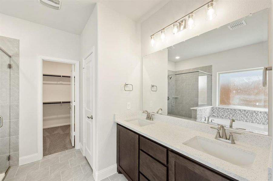 Furnished interior view inside a new home in Homestead at Daniel Farms, DeSoto (Image 9).
