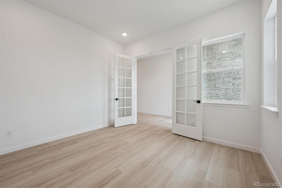 Spacious, unfurnished interior of a new home in The Aurora Highlands, Aurora (Image 18).