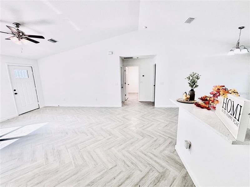 Spacious, unfurnished interior of a new home in , Summerfield (Image 11).